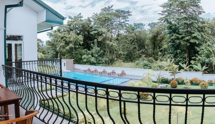 فندق Lakegala Resort