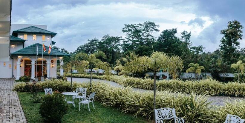 فندق Lakegala Resort