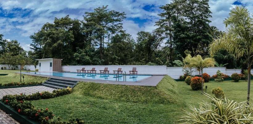 فندق Lakegala Resort