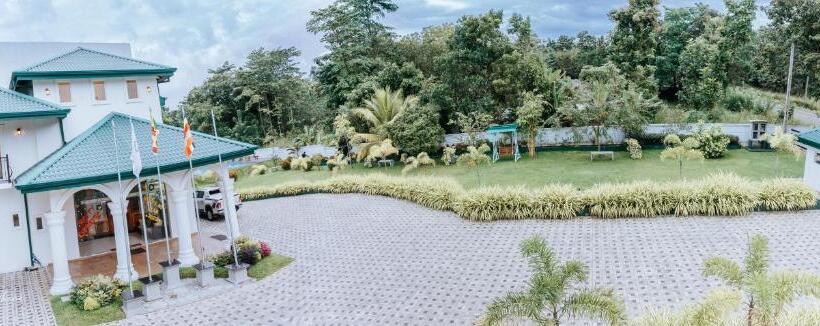 בית מלון כפרי Lakegala Resort