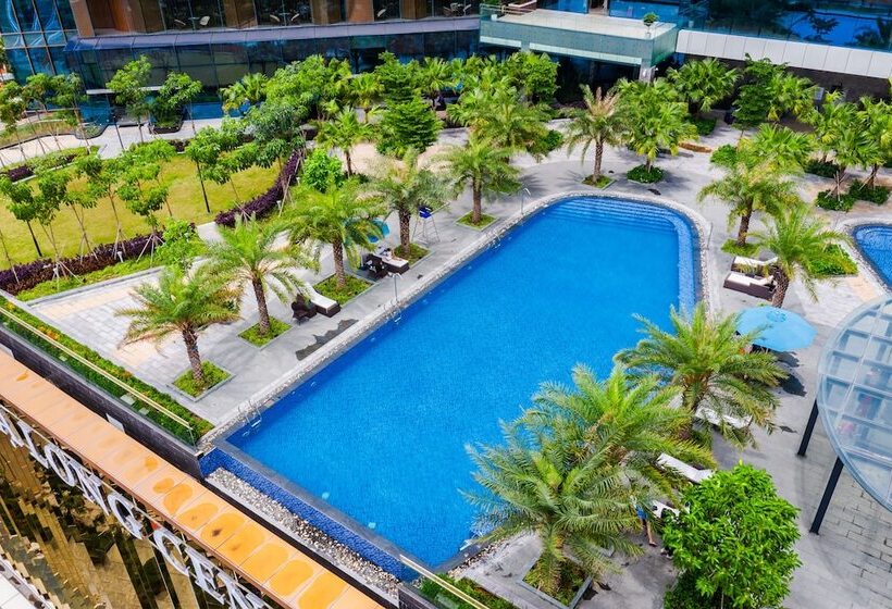 هتل Muong Thanh Luxury Ha Long Centre