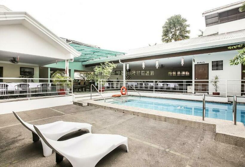 فندق Oyo 245 Patio Inn