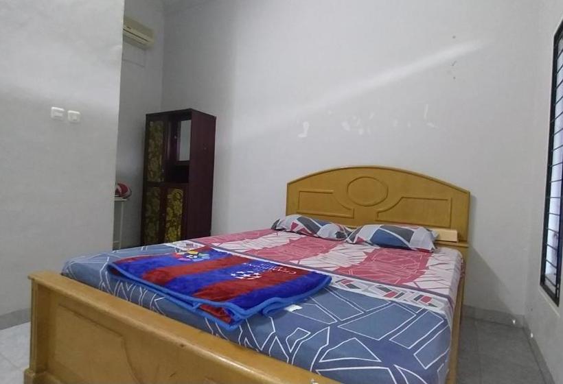 בית מלון כפרי Oyo 90054 Wisma Arafah