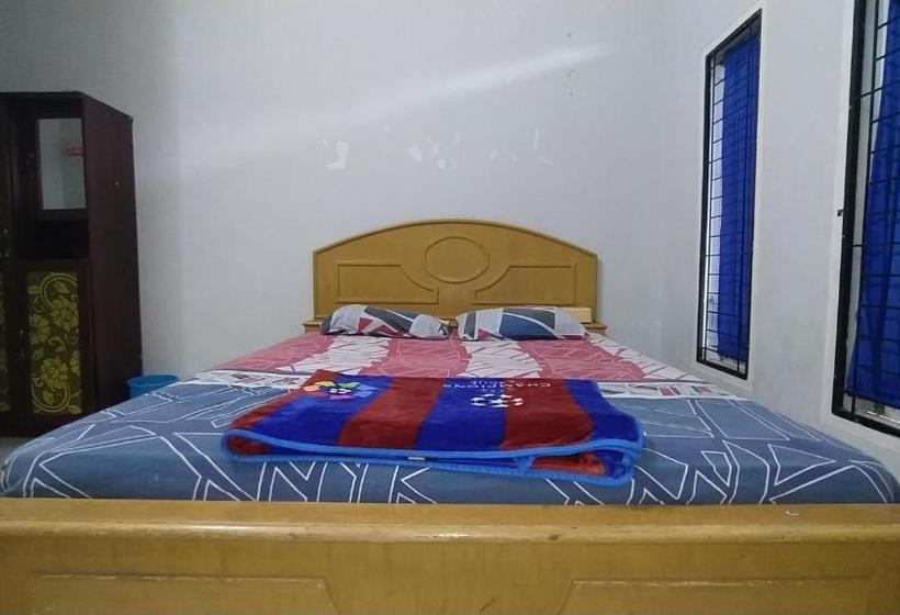 בית מלון כפרי Oyo 90054 Wisma Arafah