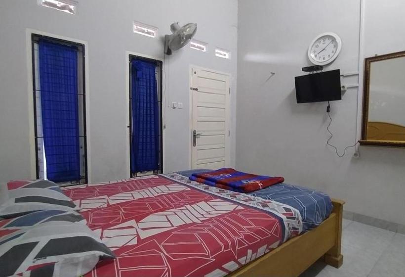 בית מלון כפרי Oyo 90054 Wisma Arafah