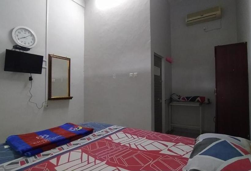 בית מלון כפרי Oyo 90054 Wisma Arafah