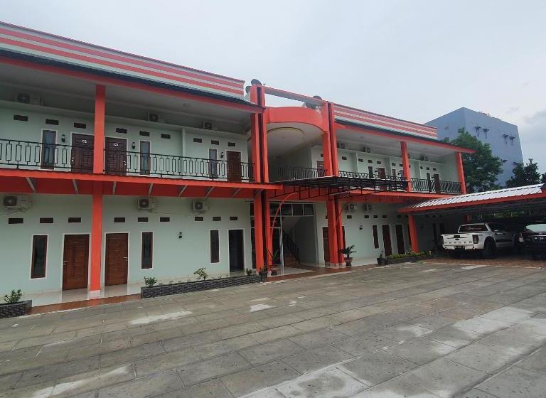 בית מלון כפרי Oyo 90063 Silver Homestay Syariah