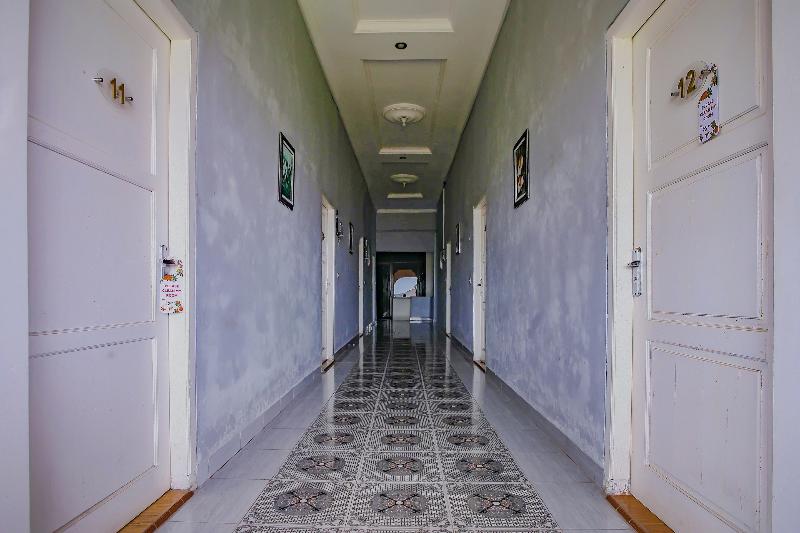 酒店 Oyo 90072 Apri Inn Syariah