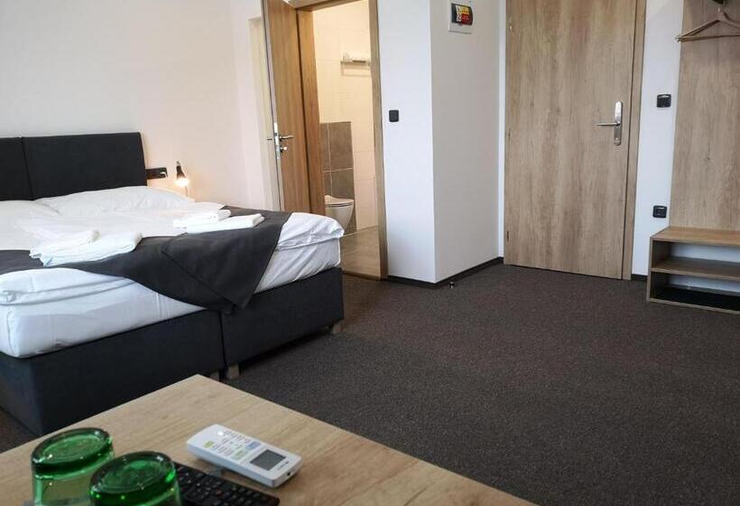 فندق Penzion Don