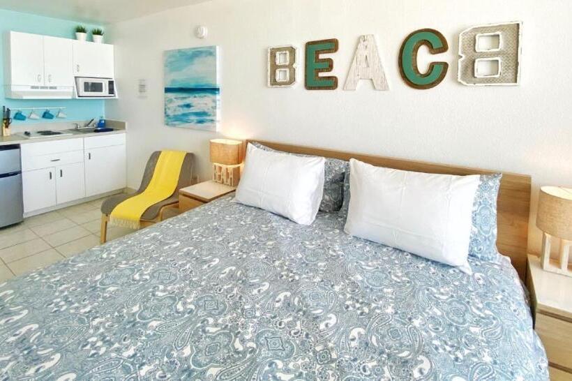 فندق Pirates Cove Resort Studios!