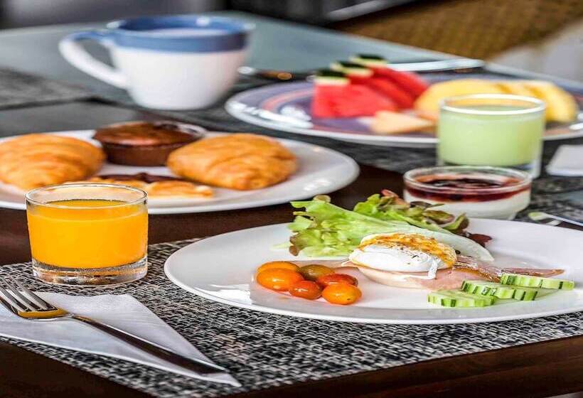 هتل Pullman Khao Lak Resort