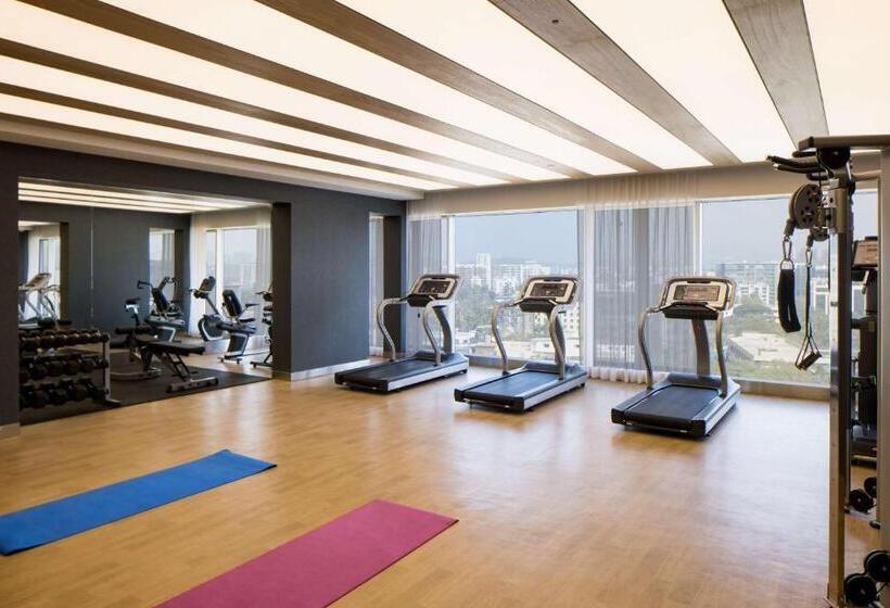 호텔 Radisson Blu Mumbai International Airport