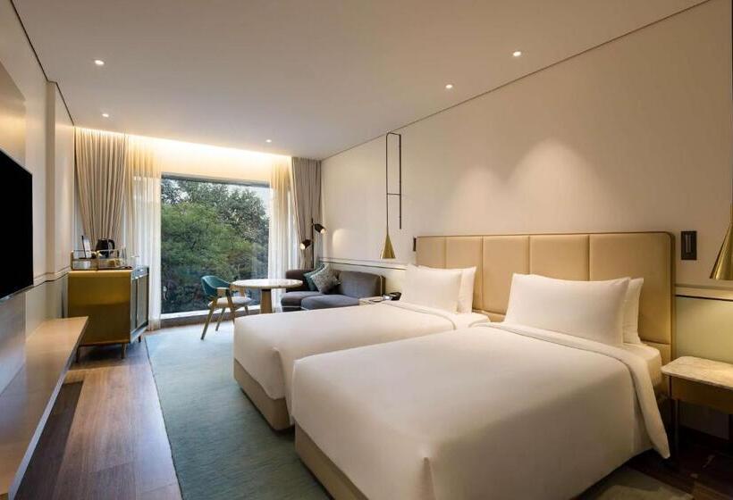 호텔 Radisson Blu Mumbai International Airport