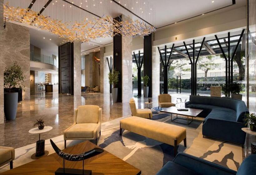 호텔 Radisson Blu Mumbai International Airport