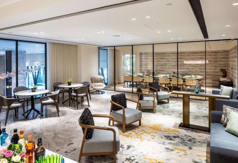 호텔 Radisson Blu Mumbai International Airport