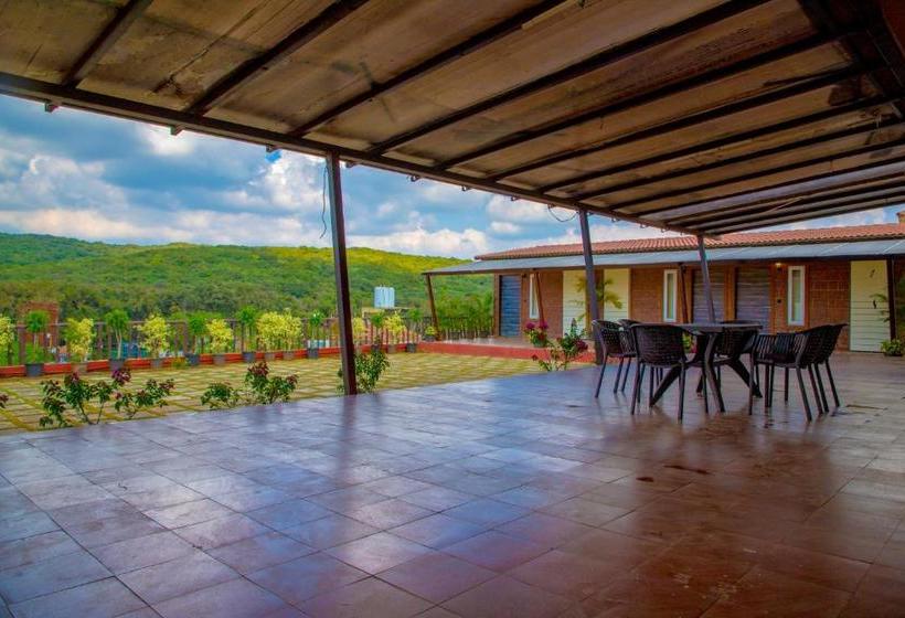 Отель Red Button Resort