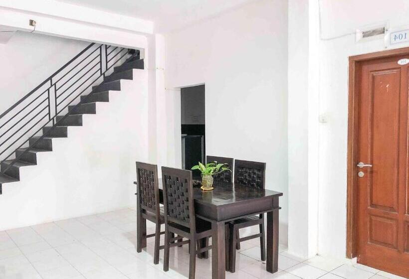 호텔 Reddoorz Near Eco Green Park Batu