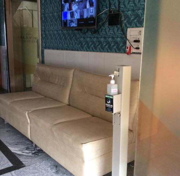 בית מלון כפרי Sri Vaari Residency