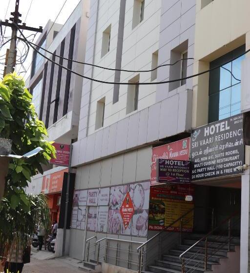 בית מלון כפרי Sri Vaari Residency