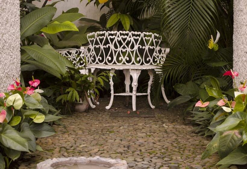 فندق Suites Ejecutivas Los Arcos