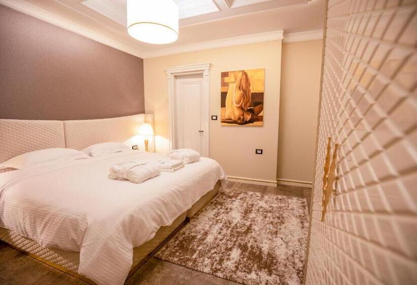 בית מלון כפרי Vila Ekrem