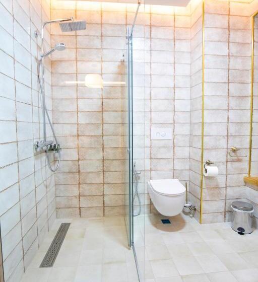 בית מלון כפרי Vila Ekrem