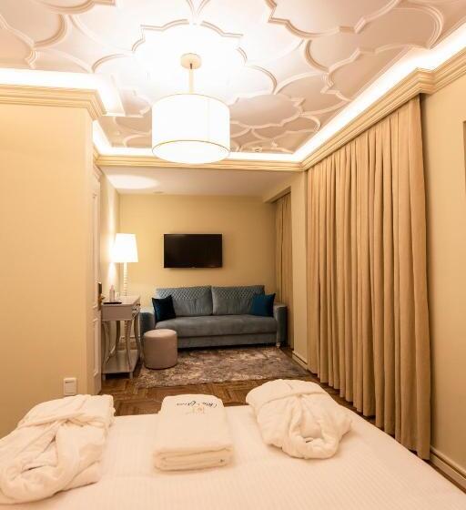 בית מלון כפרי Vila Ekrem