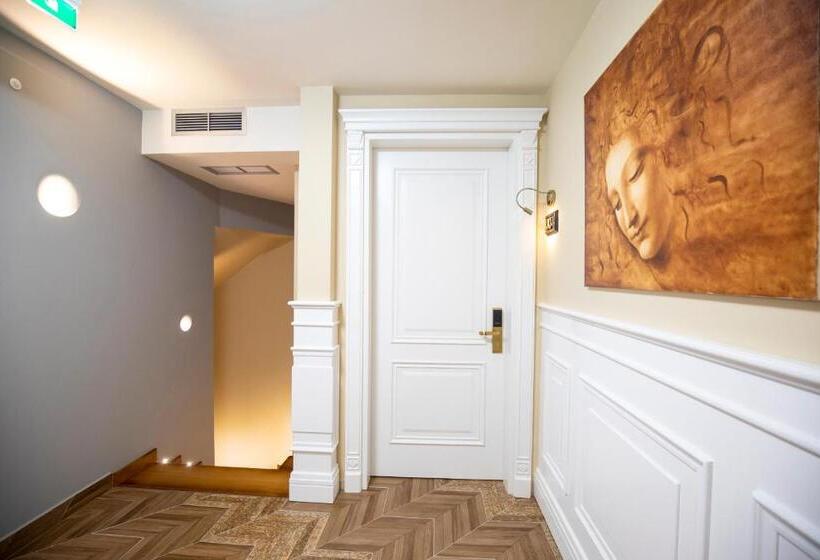 בית מלון כפרי Vila Ekrem