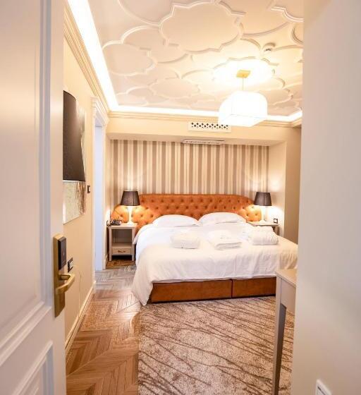 בית מלון כפרי Vila Ekrem