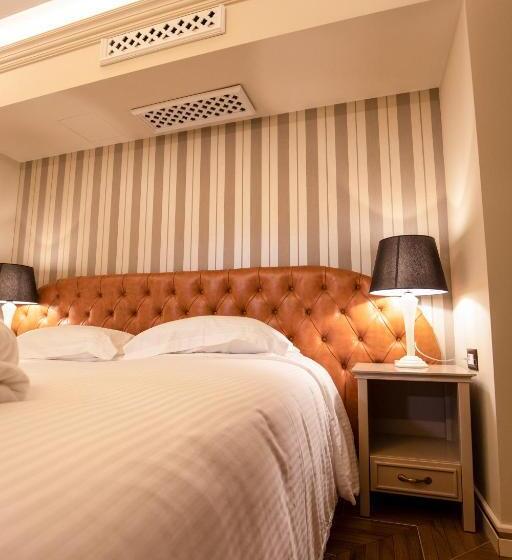 בית מלון כפרי Vila Ekrem