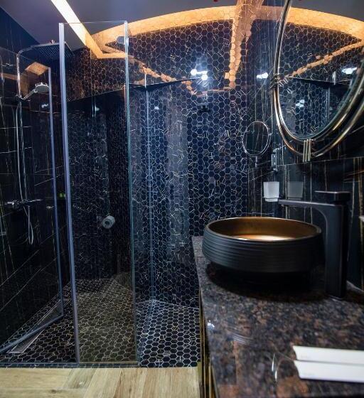 בית מלון כפרי Vila Ekrem