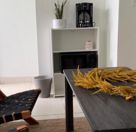 Motel Lauderdale Inn