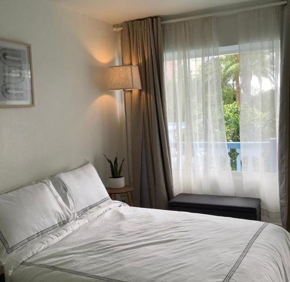 Motel Lauderdale Inn