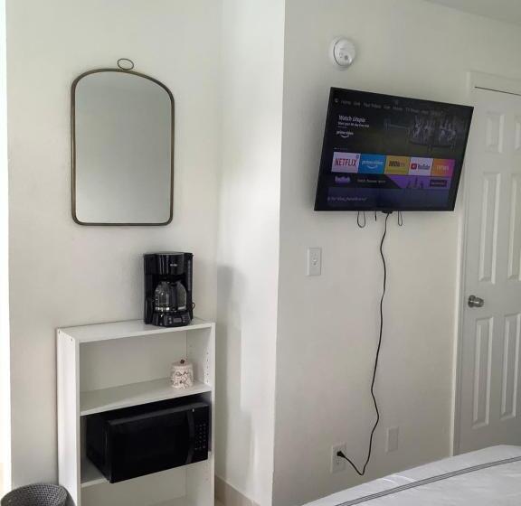 Motel Lauderdale Inn