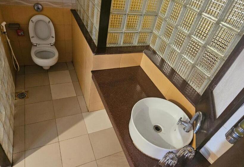 Piggy Hostel Calangute