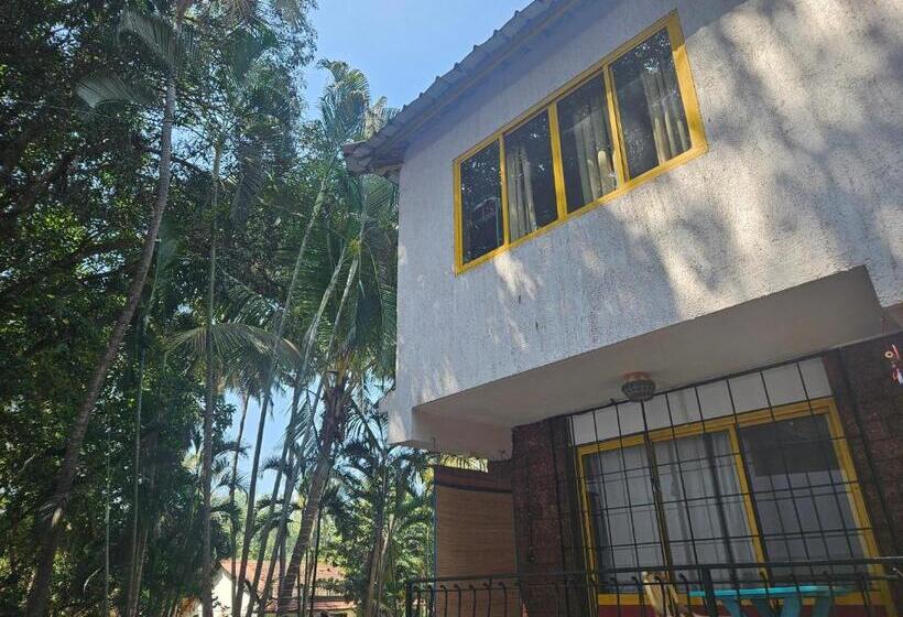 Piggy Hostel Calangute