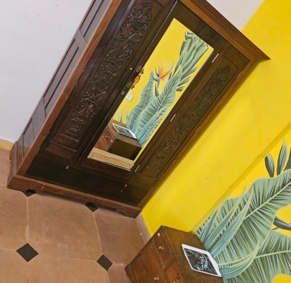 Piggy Hostel Calangute