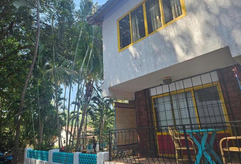 Piggy Hostel Calangute