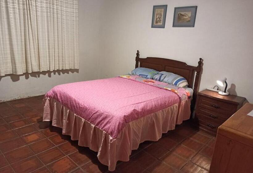 Quito Eco Lodge Airport   B&b