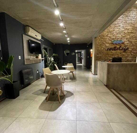 استراحتگاه Costalago Suites