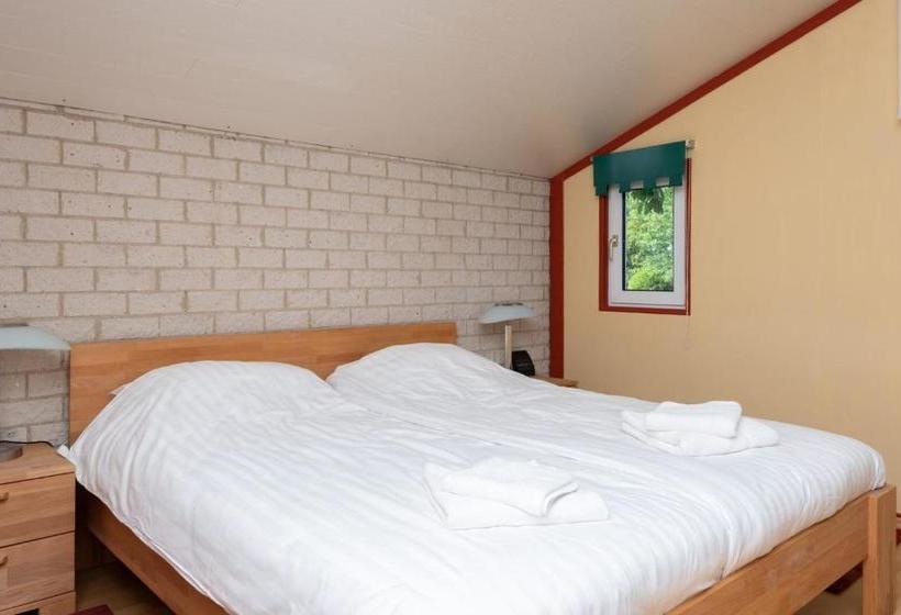 リゾートホテル Holidayhouse   Het Smallengange 45 Kortgene