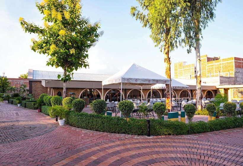 Курорт Om Vilas Benares, Varanasi