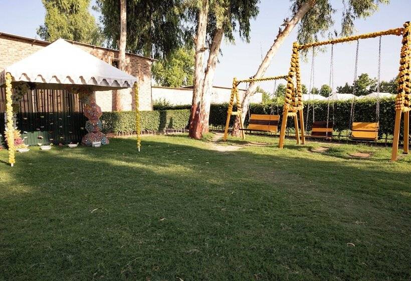 Курорт Om Vilas Benares, Varanasi