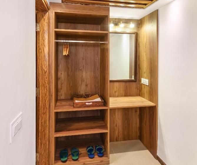 Suryavilas Luxury Resort & Spa