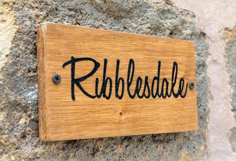 הוסטל Shoulder Of Mutton Inn