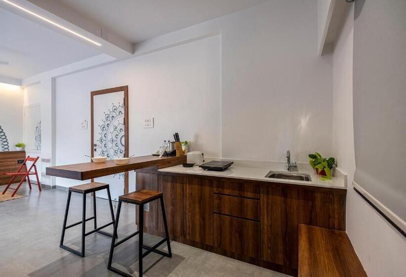 הוסטל The Cult Stay