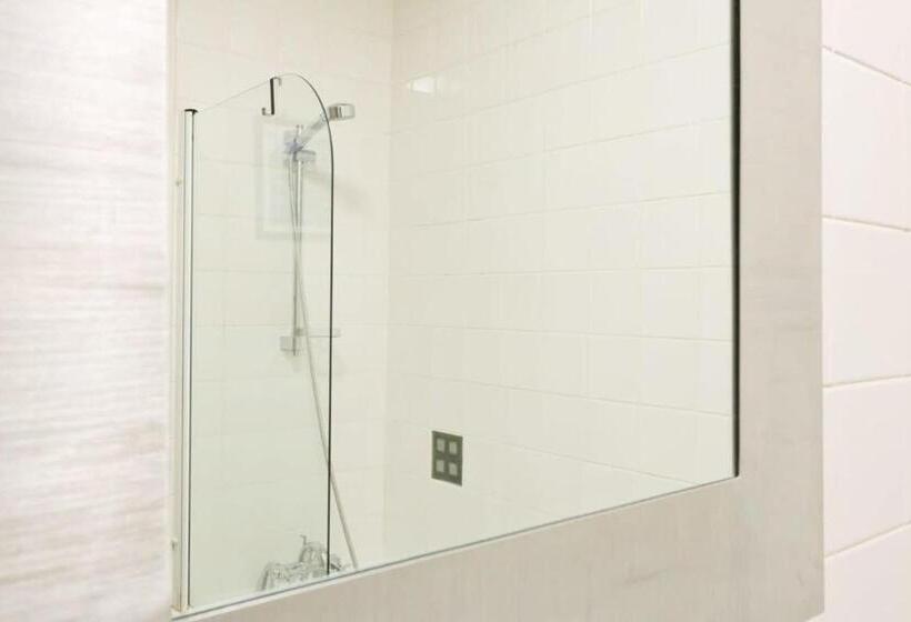 فندق صغير Unique & Homely Suite With Own Access