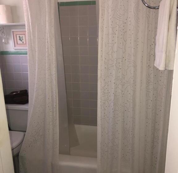 مبيت وإفطار Ardendales