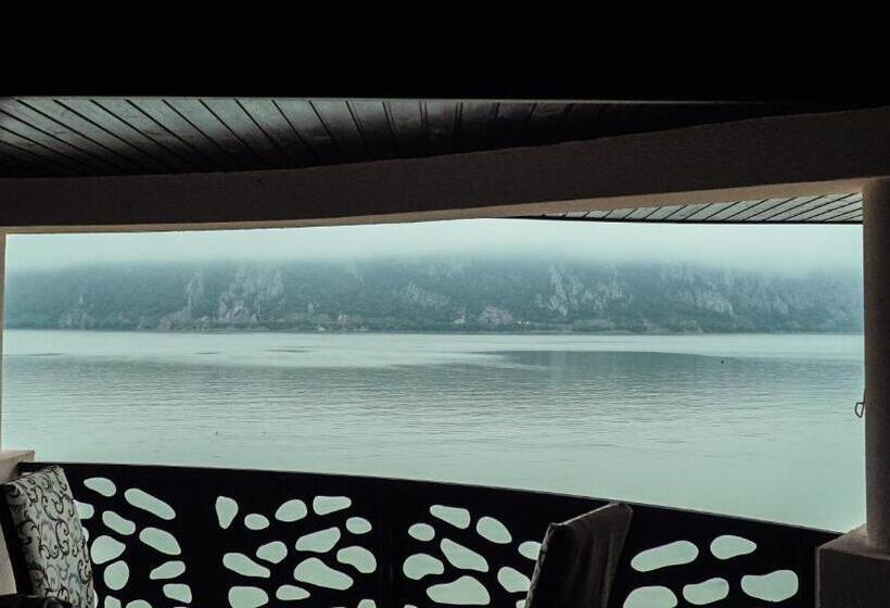 تختخواب و صبحانه Bliss Dubova