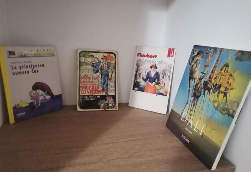 ベッドアンドブレックファースト Montesarchiorooms